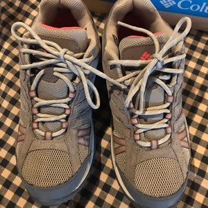 Columbia hiking shoes